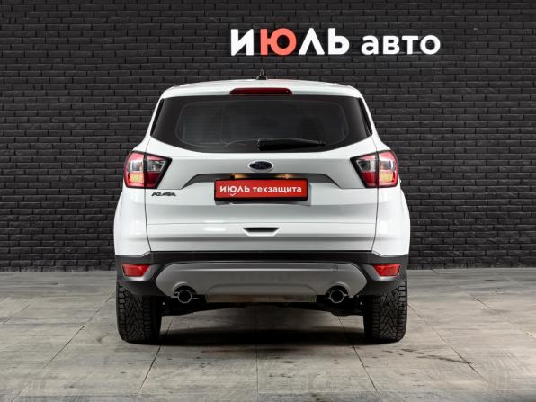 Ford Kuga II Рестайлинг с пробегом 2018 года, цена 1 840 000 рублей, 133931 км, внедорожник, Автокод Объявления