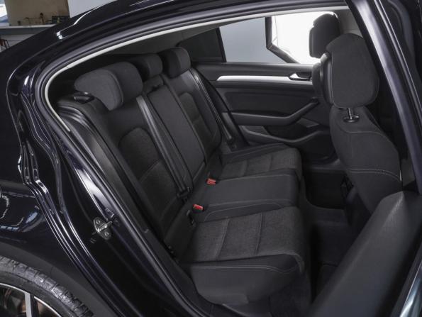 Volkswagen Passat B8 с пробегом 2017 года, цена 1 940 000 рублей, 247816 км, седан, Автокод Объявления