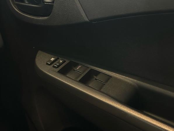 Toyota Ractis II с пробегом 2013 года, цена 1 049 000 рублей, 165309 км, хэтчбек, Автокод Объявления