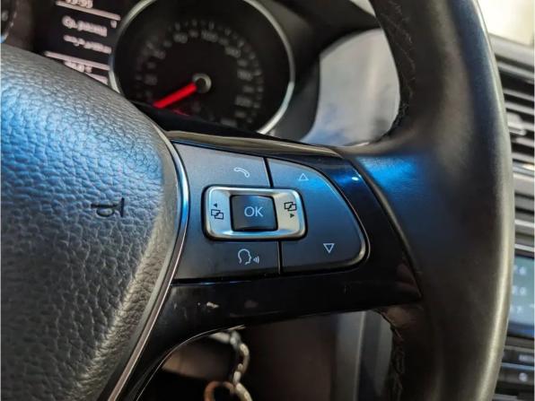 Volkswagen Jetta VI Рестайлинг с пробегом 2014 года, цена 850 000 рублей, 246000 км, седан, Автокод Объявления