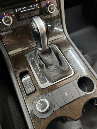 Volkswagen Touareg II Рестайлинг с пробегом 2014 года, цена 2 480 000 рублей, 169664 км, внедорожник, Автокод Объявления