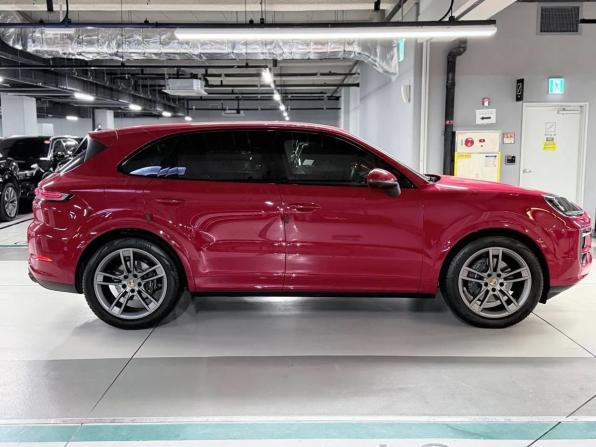 Porsche Cayenne III Рестайлинг с пробегом 2024 года, цена 14 999 000 рублей, 5450 км, внедорожник, Автокод Объявления