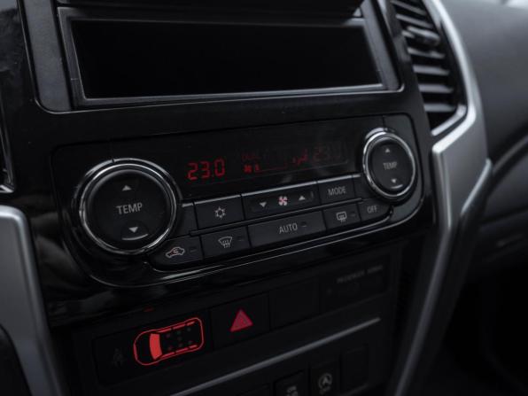Mitsubishi L200 V Рестайлинг с пробегом 2023 года, цена 3 660 000 рублей, 81198 км, пикап, Автокод Объявления