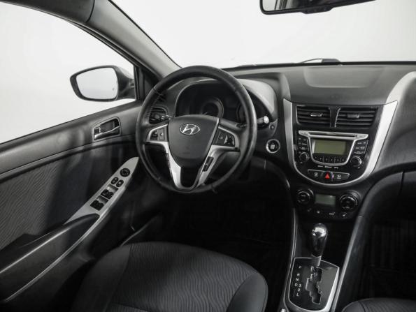 Hyundai Solaris I с пробегом 2012 года, цена 669 000 рублей, 236111 км, седан, Автокод Объявления
