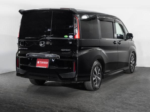 Honda Stepwgn V Рестайлинг с пробегом 2017 года, цена 2 299 500 рублей, 78450 км, минивэн, Автокод Объявления
