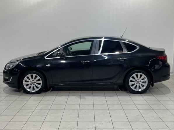 Opel Astra J Рестайлинг с пробегом 2013 года, цена 683 600 рублей, 272000 км, седан, Автокод Объявления