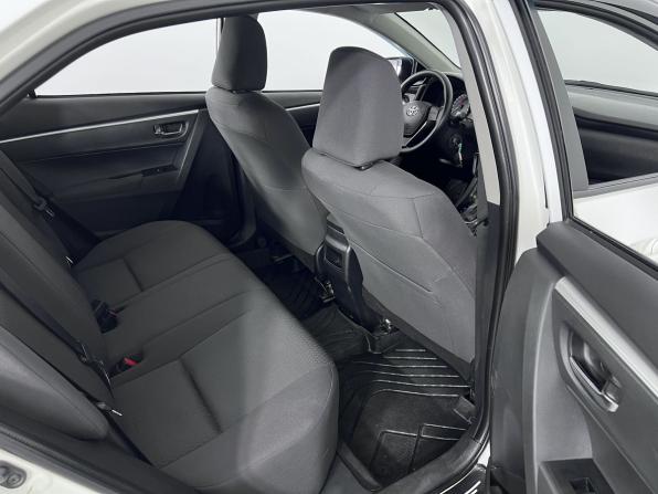 Toyota Corolla XI (E160 E170 E180) Рестайлинг 1 с пробегом 2016 года, цена 1 360 000 рублей, 81000 км, седан, Автокод Объявления