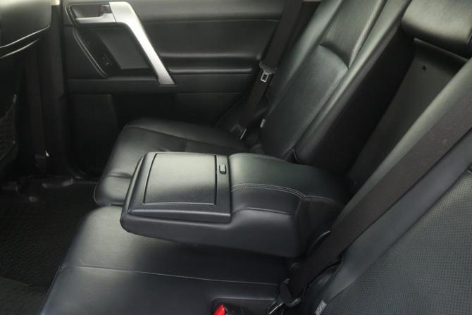 Toyota Land Cruiser Prado 150 Series Рестайлинг 2 с пробегом 2018 года, цена 3 879 000 рублей, 268276 км, внедорожник, Автокод Объявления