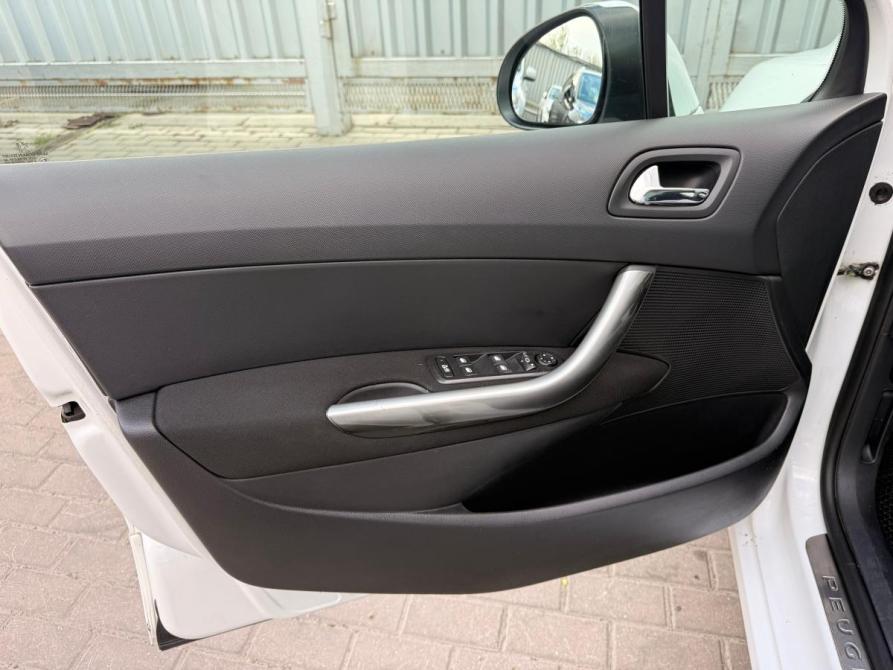 Peugeot 308 I Рестайлинг Ростов-на-Дону  - изображение 12