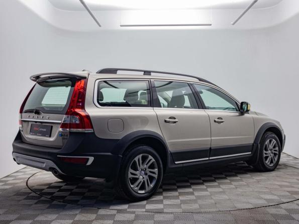 Volvo XC70 II Рестайлинг с пробегом 2013 года, цена 1 734 000 рублей, 215391 км, универсал, Автокод Объявления