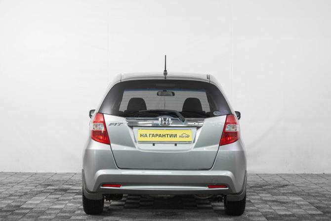 Honda Fit II с пробегом 2012 года, цена 1 039 000 рублей, 150000 км, хэтчбек, Автокод Объявления