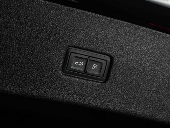 Audi Q8 I (4M) с пробегом 2019 года, цена 5 799 000 рублей, 172361 км, внедорожник, Автокод Объявления