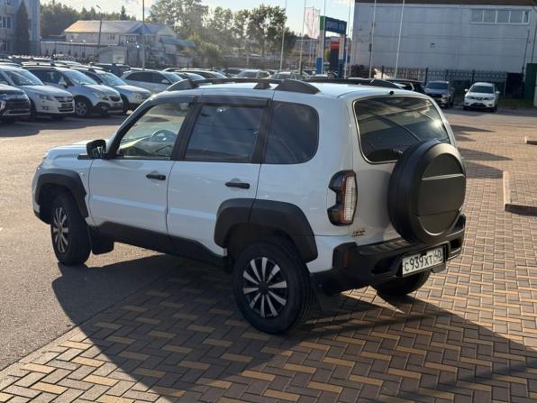 Lada (ВАЗ) Niva Travel I с пробегом 2024 года, цена 1 229 200 рублей, 20484 км, внедорожник, Автокод Объявления