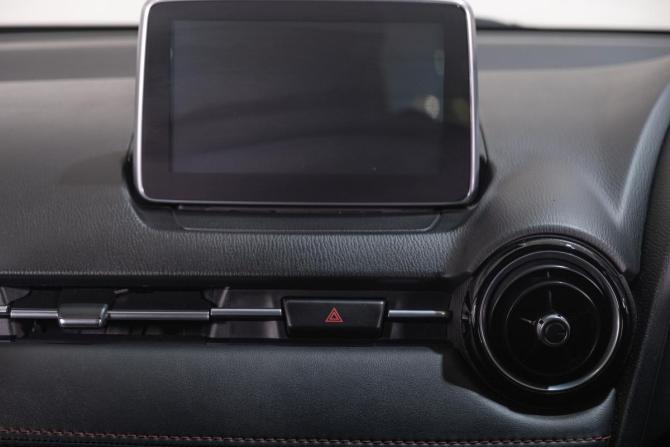 Mazda Demio IV (DJ) с пробегом 2016 года, цена 999 000 рублей, 116000 км, хэтчбек, Автокод Объявления