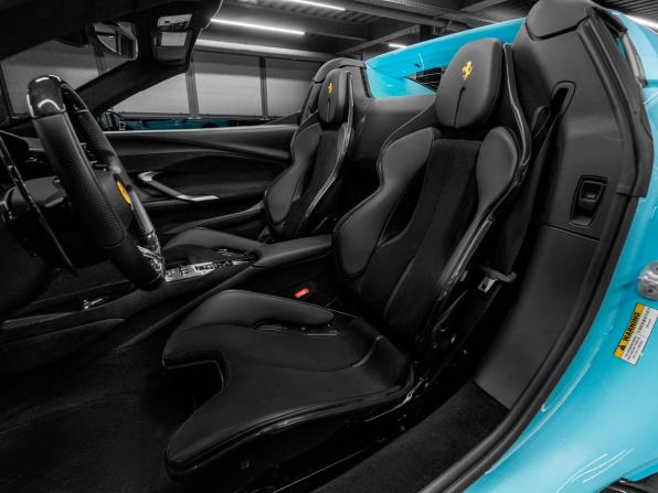 Ferrari 296 с пробегом 2024 года, цена 37 500 000 рублей, 2960 км, родстер, Автокод Объявления