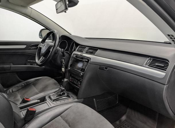 Skoda Superb II Рестайлинг с пробегом 2014 года, цена 1 550 000 рублей, 129753 км, лифтбек, Автокод Объявления