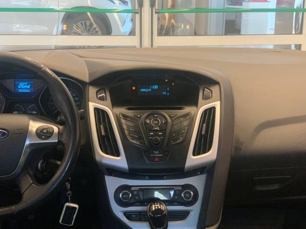 Ford Focus III с пробегом 2014 года, цена 850 000 рублей, 101594 км, седан, Автокод Объявления