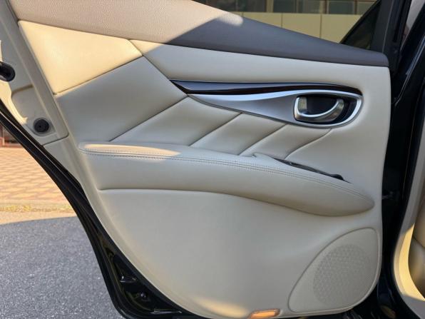 Infiniti Q70 I Рестайлинг с пробегом 2015 года, цена 1 395 000 рублей, 192769 км, седан, Автокод Объявления