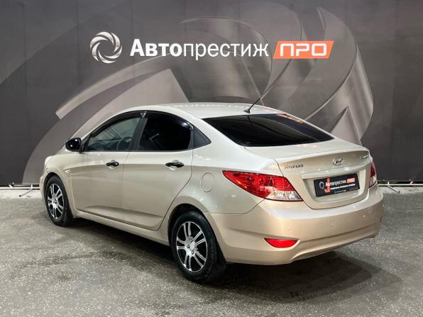 Hyundai Solaris I с пробегом 2013 года, цена 740 000 рублей, 117833 км, седан, Автокод Объявления