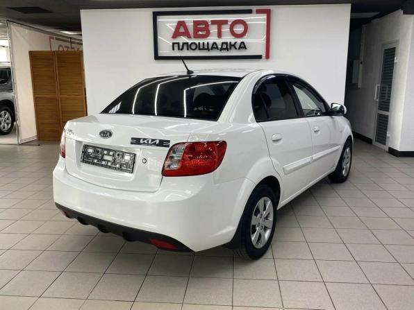 Kia Rio II Рестайлинг с пробегом 2011 года, цена 659 000 рублей, 240000 км, седан, Автокод Объявления