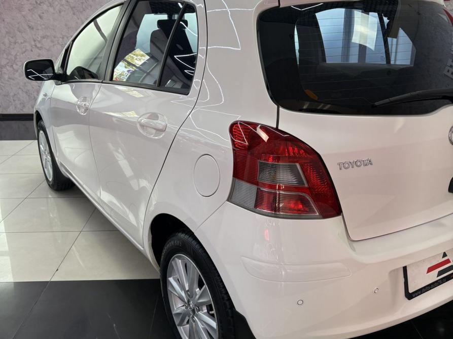 Toyota Yaris II Рестайлинг Ярославль  - изображение 10