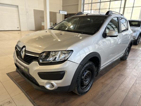 Renault Sandero II с пробегом 2015 года, цена 480 000 рублей, 320411 км, хэтчбек, Автокод Объявления