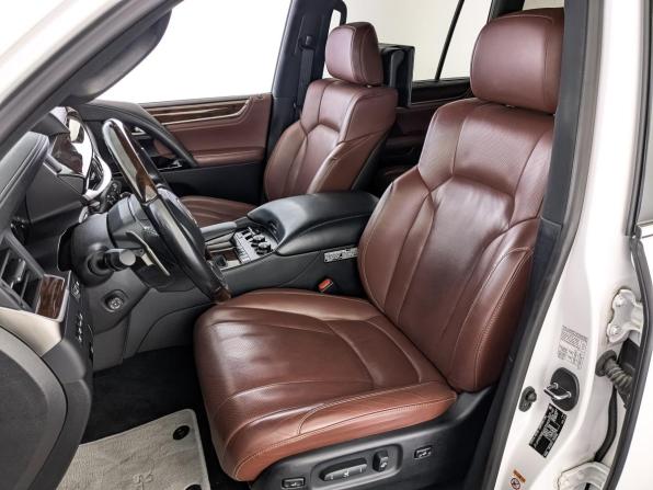 Lexus LX III Рестайлинг 2 с пробегом 2016 года, цена 8 450 000 рублей, 106604 км, внедорожник, Автокод Объявления