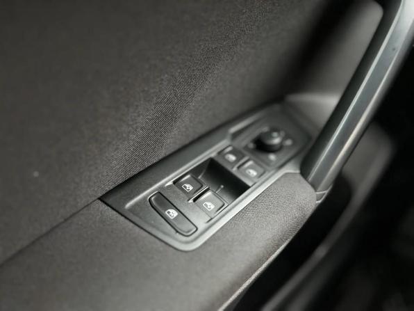 Volkswagen Tiguan II Рестайлинг с пробегом 2021 года, цена 2 399 000 рублей, 216100 км, внедорожник, Автокод Объявления