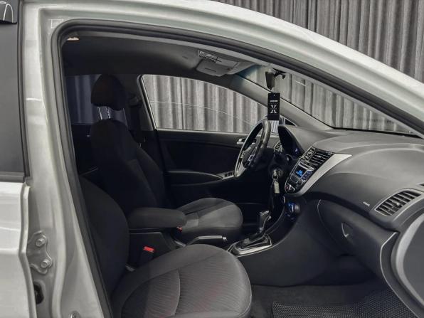 Hyundai Solaris I Рестайлинг с пробегом 2014 года, цена 880 000 рублей, 184000 км, седан, Автокод Объявления