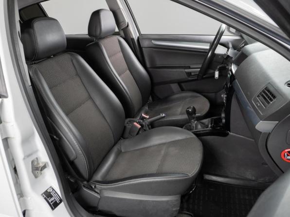 Opel Astra H Рестайлинг с пробегом 2013 года, цена 569 000 рублей, 165100 км, хэтчбек, Автокод Объявления