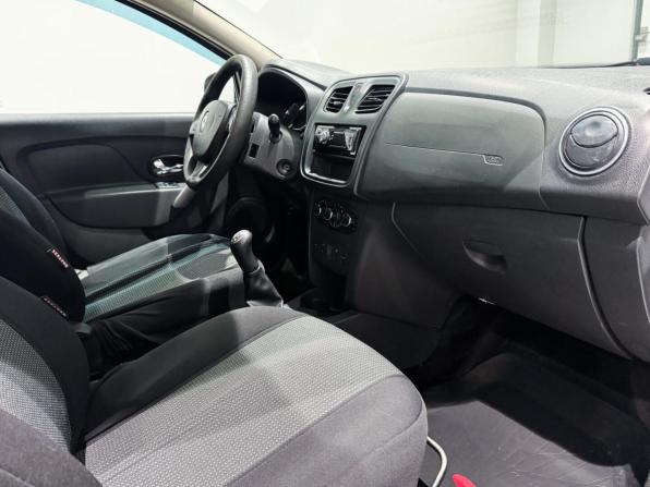 Renault Logan II с пробегом 2018 года, цена 545 000 рублей, 198029 км, седан, Автокод Объявления