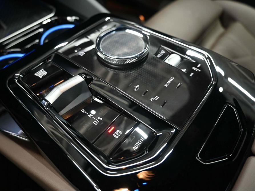 BMW 5 серии VIII (G60/G61/G68) Ростов-на-Дону  - изображение 25