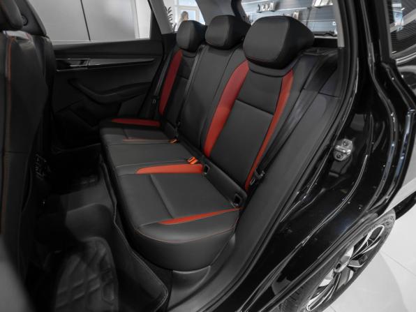 Skoda Karoq I с пробегом 2025 года, цена 3 350 000 рублей, 18 км, внедорожник, Автокод Объявления