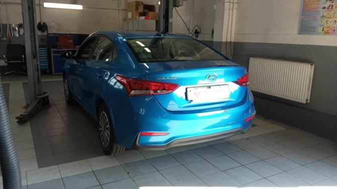 Hyundai Solaris II с пробегом 2017 года, цена 640 000 рублей, 318548 км, седан, Автокод Объявления