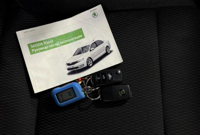 Skoda Rapid I с пробегом 2015 года, цена 970 000 рублей, 88771 км, лифтбек, Автокод Объявления