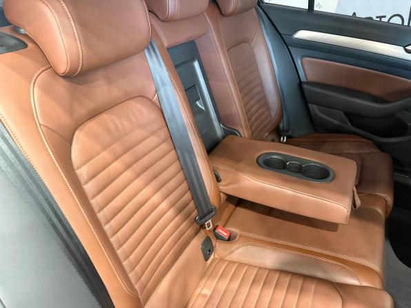 Volkswagen Passat B8 с пробегом 2018 года, цена 2 399 000 рублей, 106300 км, седан, Автокод Объявления