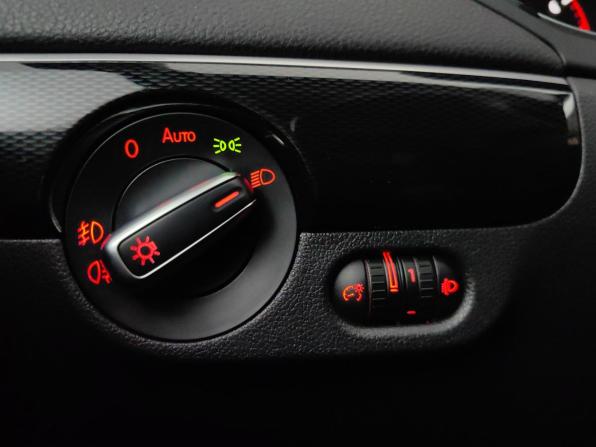Volkswagen Jetta VI Рестайлинг с пробегом 2016 года, цена 1 219 000 рублей, 181491 км, седан, Автокод Объявления