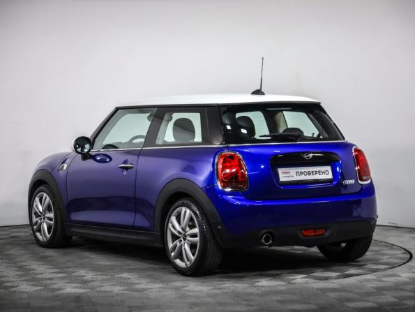 Mini Hatch III (F55/F56) Рестайлинг с пробегом 2018 года, цена 2 129 000 рублей, 60000 км, хэтчбек, Автокод Объявления