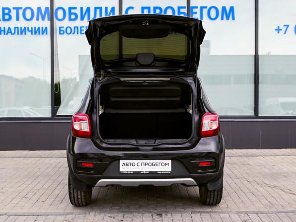 Renault Sandero II с пробегом 2017 года, цена 929 000 рублей, 218150 км, хэтчбек, Автокод Объявления