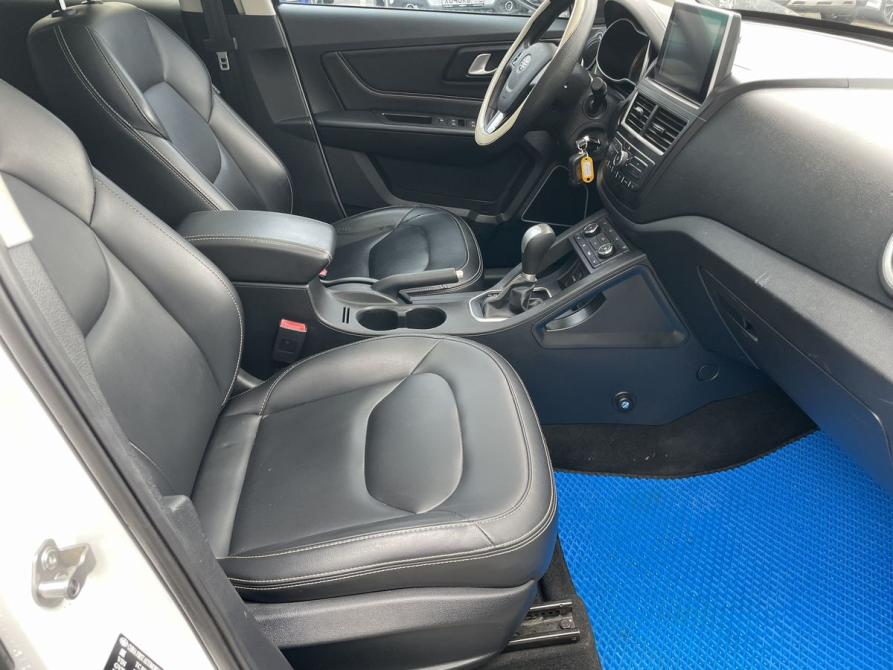 FAW Besturn X40 I Москва  - изображение 9