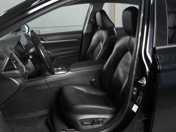 Toyota Camry VIII (XV70) Рестайлинг с пробегом 2021 года, цена 2 980 000 рублей, 145285 км, седан, Автокод Объявления