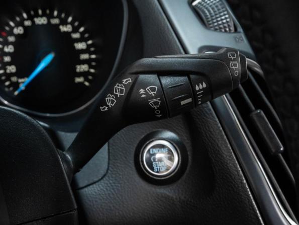 Ford Focus III Рестайлинг с пробегом 2019 года, цена 1 399 000 рублей, 174566 км, хэтчбек, Автокод Объявления