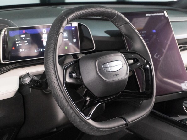 Geely Boyue Cool с пробегом 2023 года, цена 2 649 000 рублей, 179 км, внедорожник, Автокод Объявления
