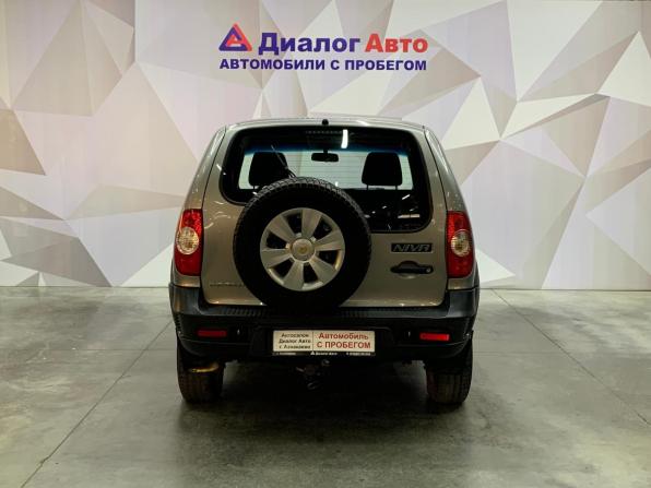 Chevrolet Niva I Рестайлинг с пробегом 2016 года, цена 640 000 рублей, 176594 км, внедорожник, Автокод Объявления