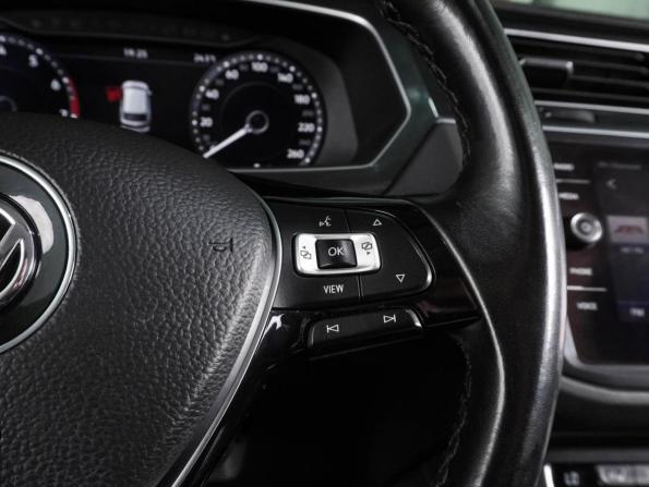 Volkswagen Tiguan II с пробегом 2018 года, цена 2 547 000 рублей, 162040 км, внедорожник, Автокод Объявления