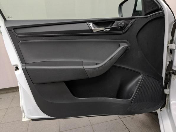 Skoda Rapid II с пробегом 2021 года, цена 1 070 000 рублей, 227328 км, лифтбек, Автокод Объявления