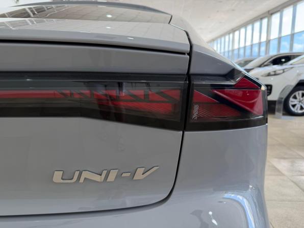 Changan UNI-V I с пробегом 2024 года, цена 2 550 000 рублей, 12800 км, лифтбек, Автокод Объявления