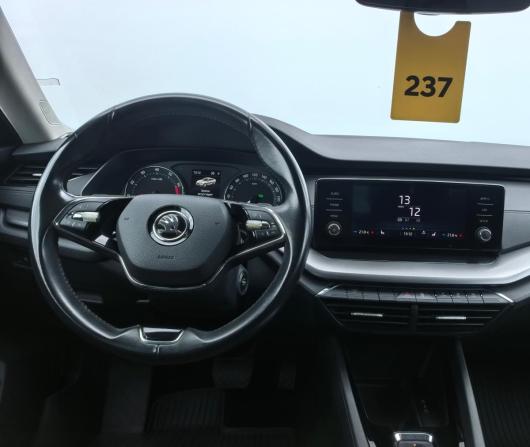 Skoda Octavia IV (A8) с пробегом 2021 года, цена 1 900 000 рублей, 109000 км, лифтбек, Автокод Объявления