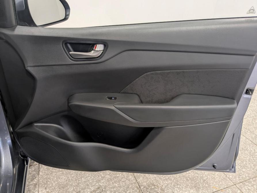 Hyundai Solaris II Москва  - изображение 16