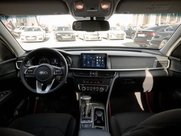 Kia Optima IV Рестайлинг с пробегом 2018 года, цена 1 748 000 рублей, 161900 км, седан, Автокод Объявления